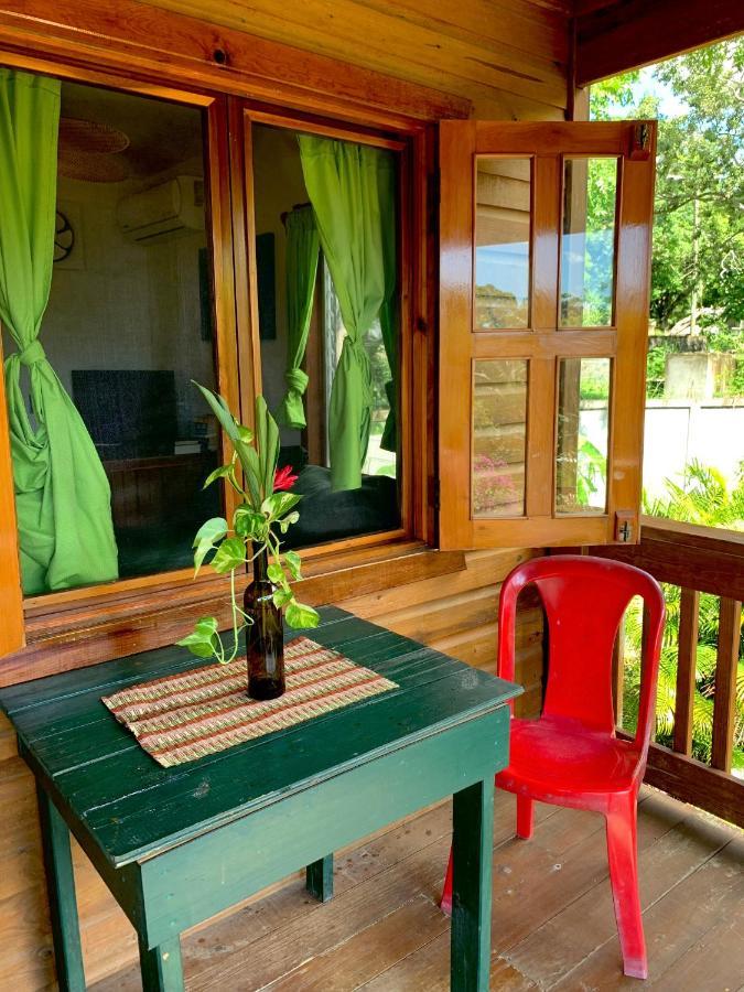 Seabreeze Inn West End Dış mekan fotoğraf