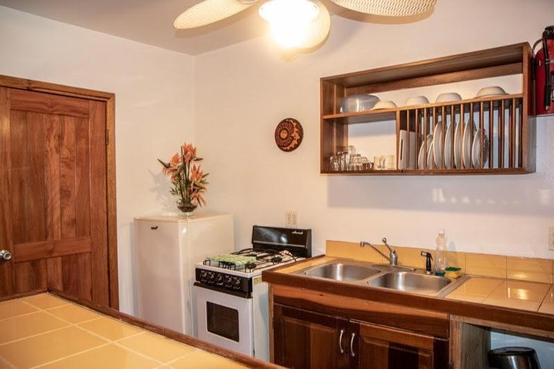 Seabreeze Inn West End Dış mekan fotoğraf